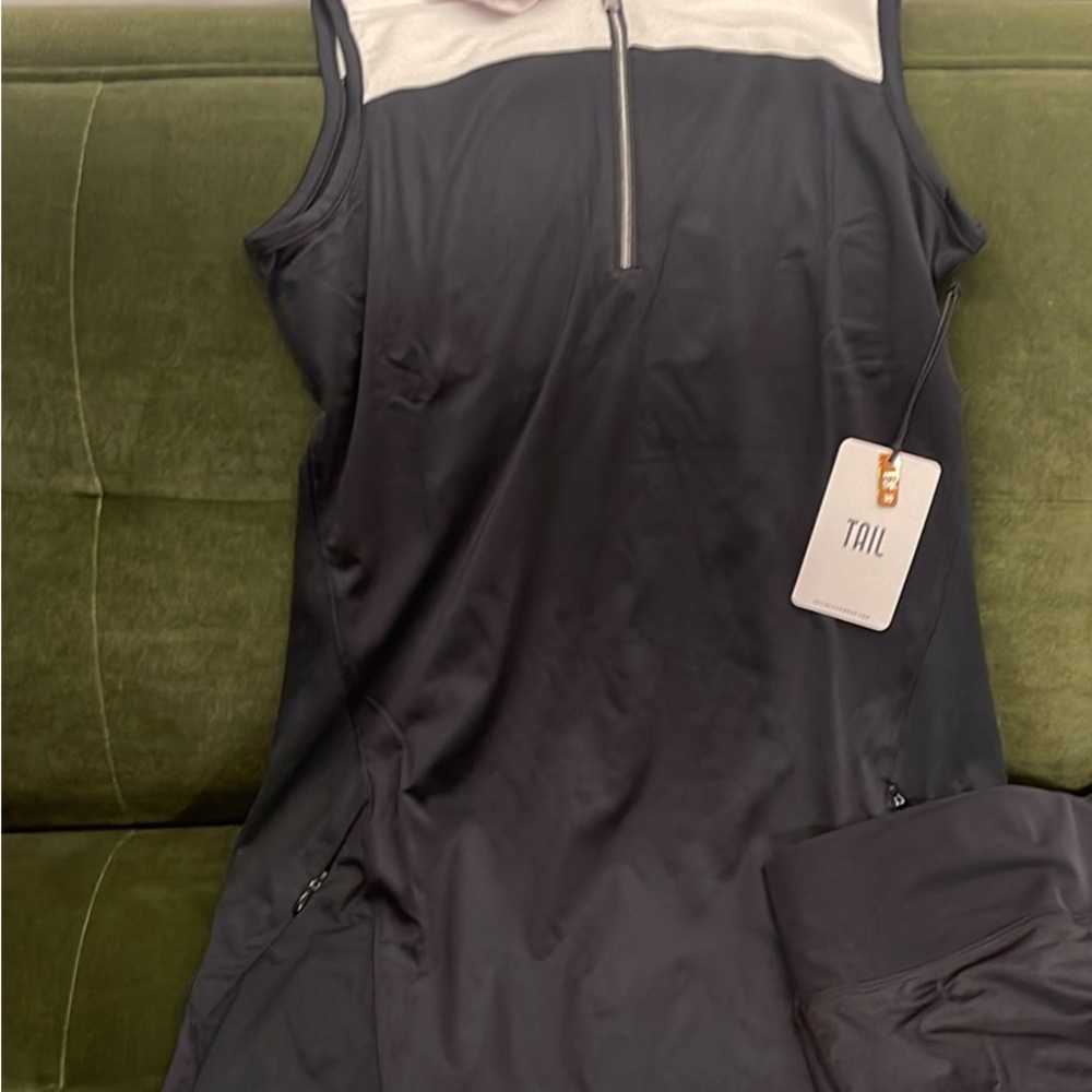 Tail Black Garment with UPF 50